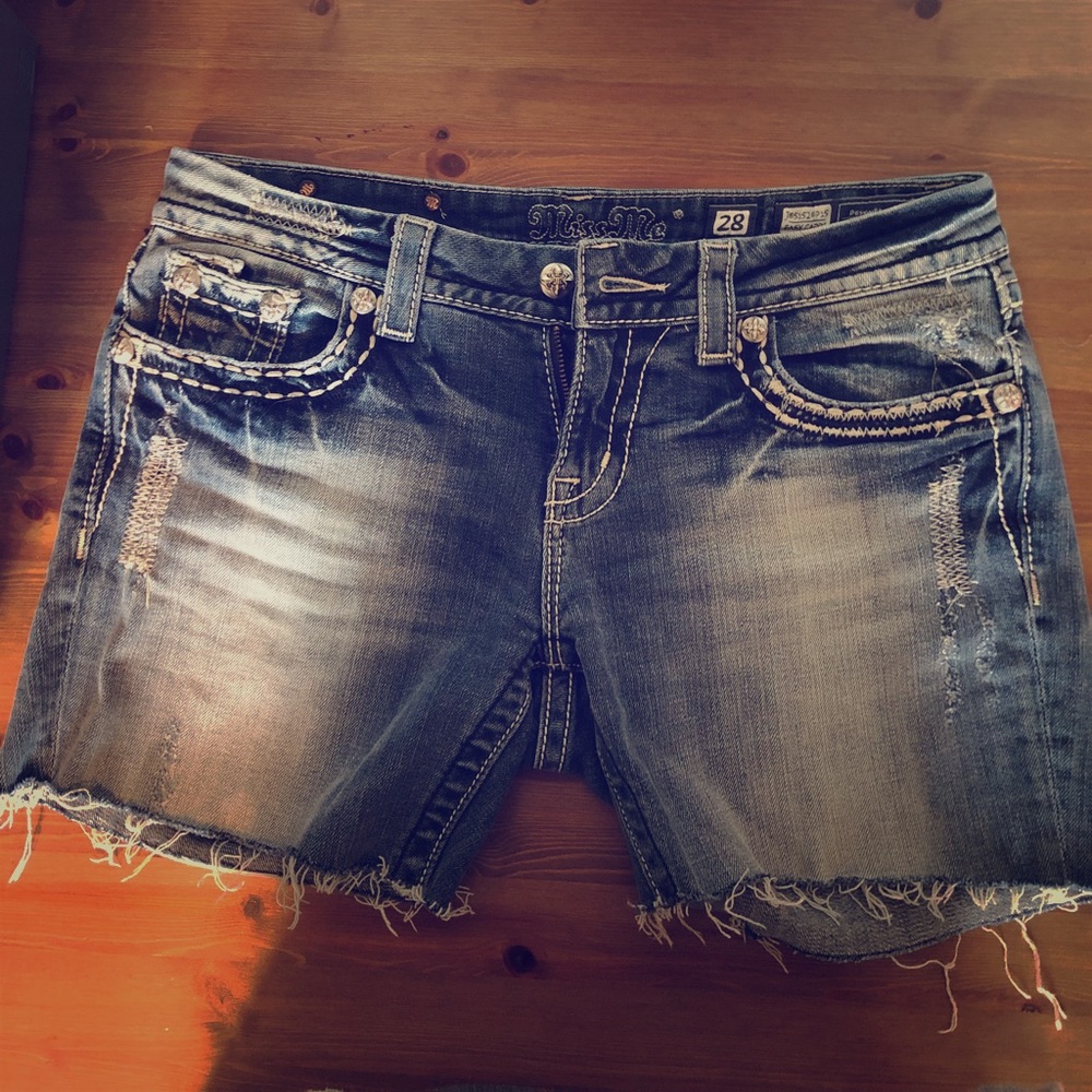 MISS ME Jean Shorts!!